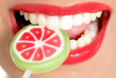 Как отбелить зубы за 1 день в домашних условиях